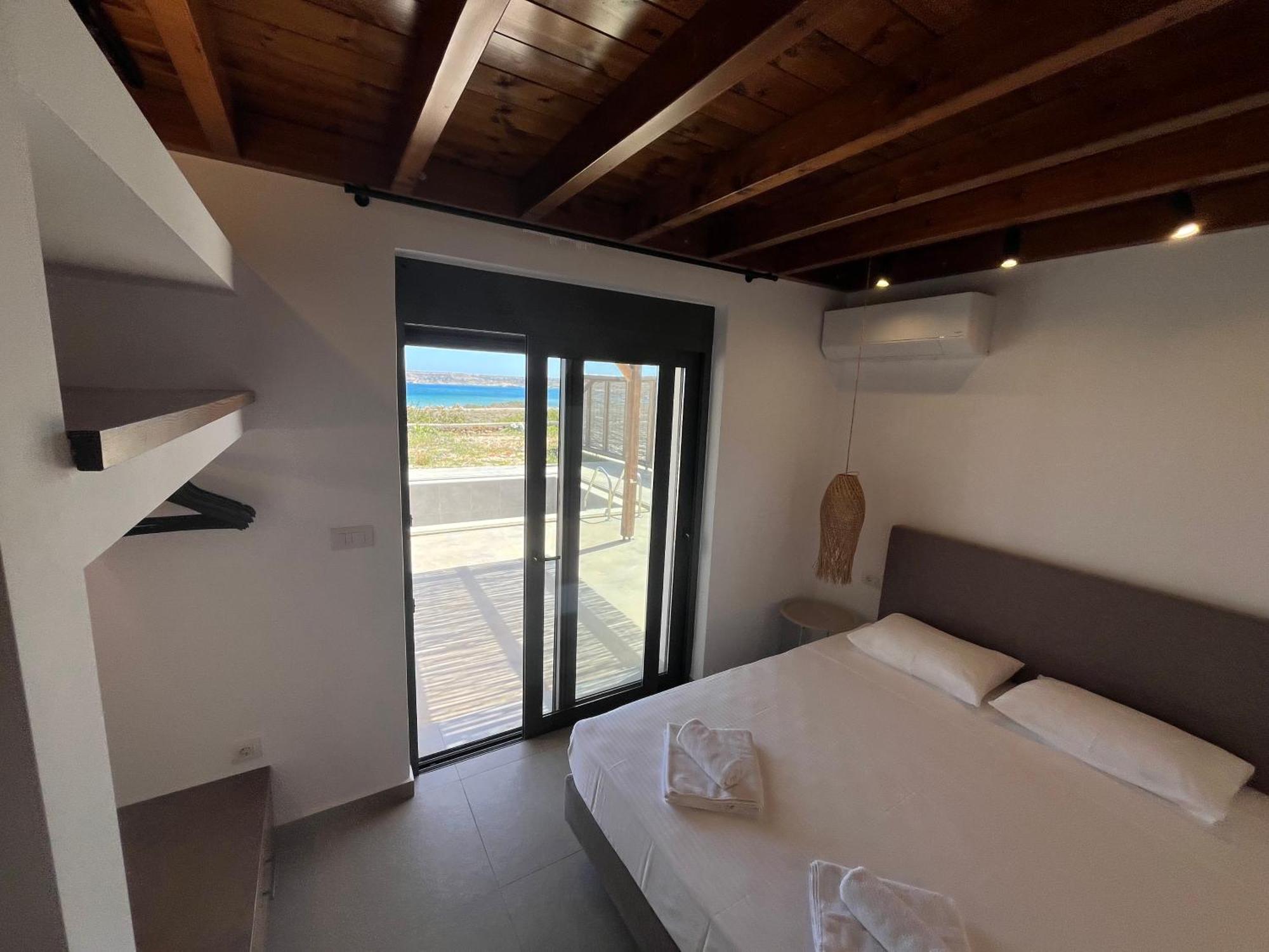 Cato Agro 3, Seafront Villa With Private Pool Afiartis ภายนอก รูปภาพ